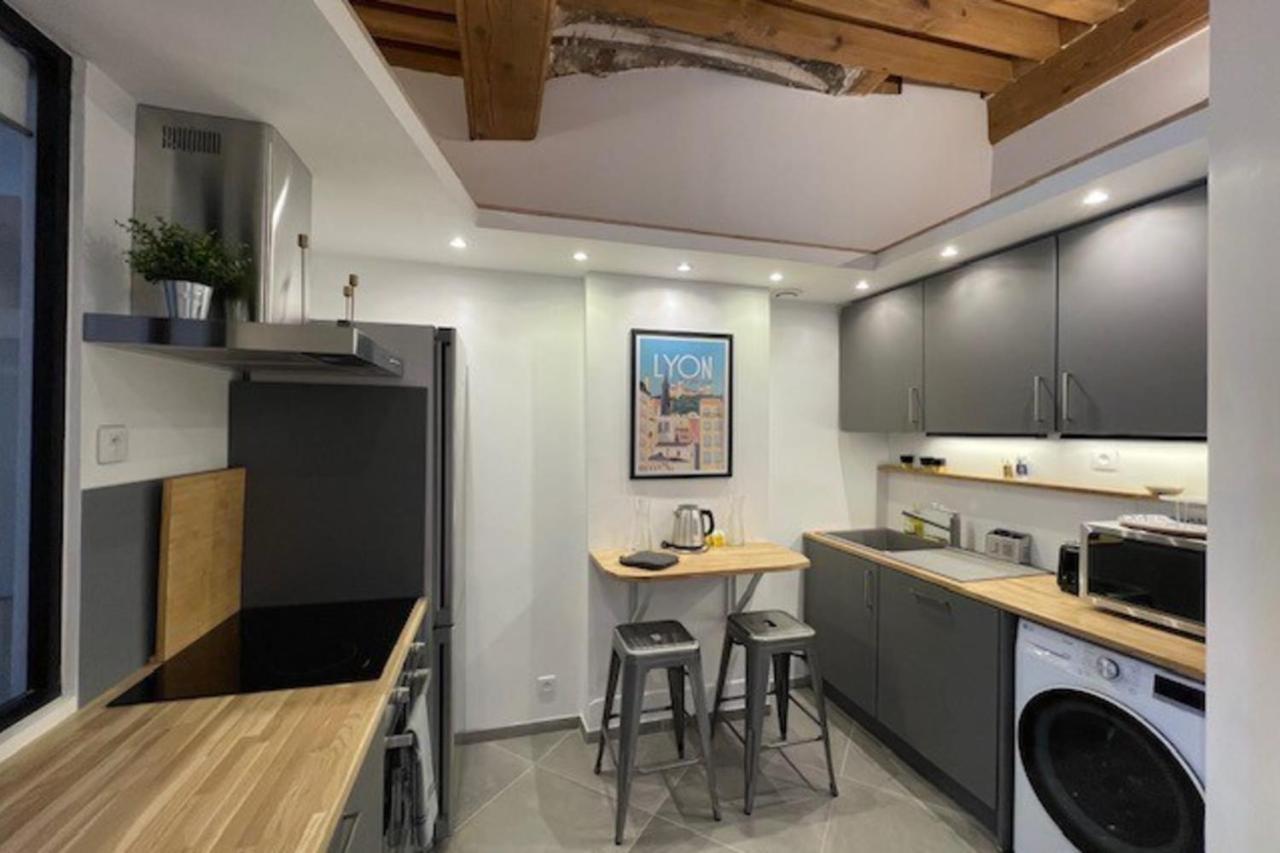 Le Petit St Pierre Charmant 2 Pers Valmy Lyon Bagian luar foto