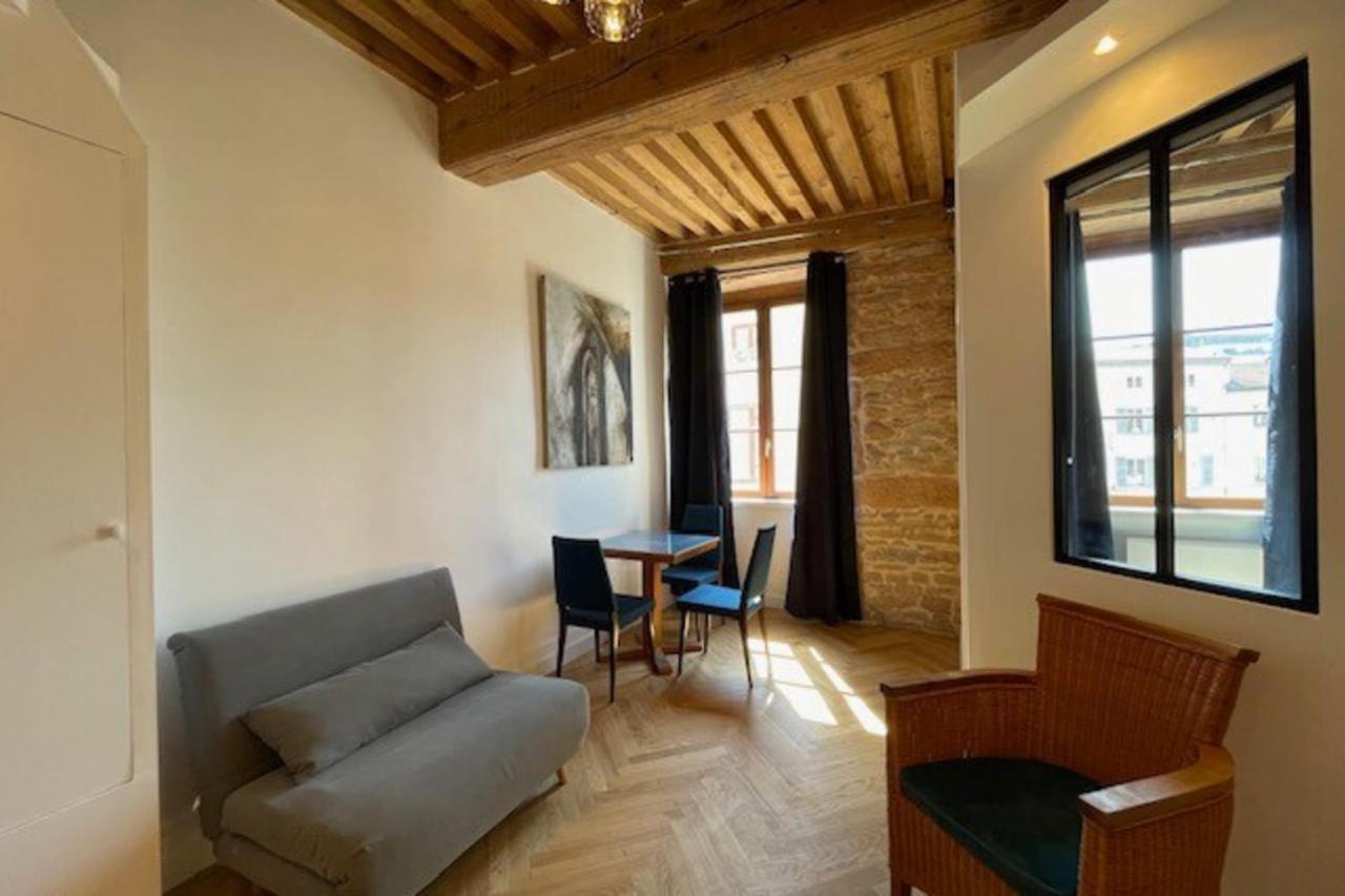 Le Petit St Pierre Charmant 2 Pers Valmy Lyon Bagian luar foto